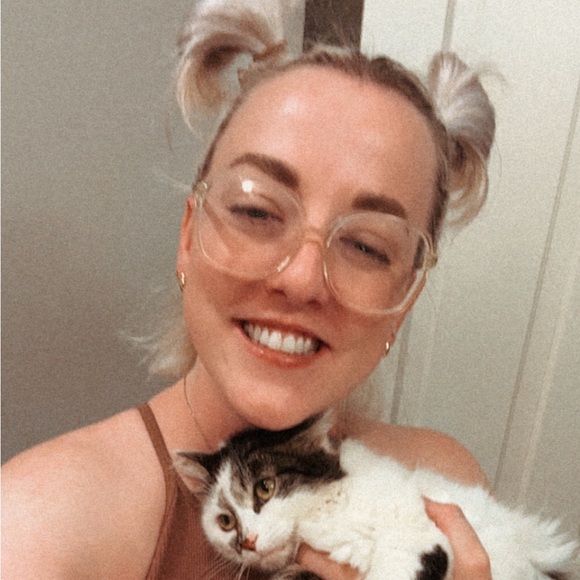 Meet your Posher, Kerry - Picture 2 of 2